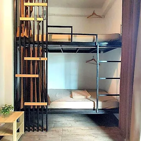Feel Good Bangkok Hostel